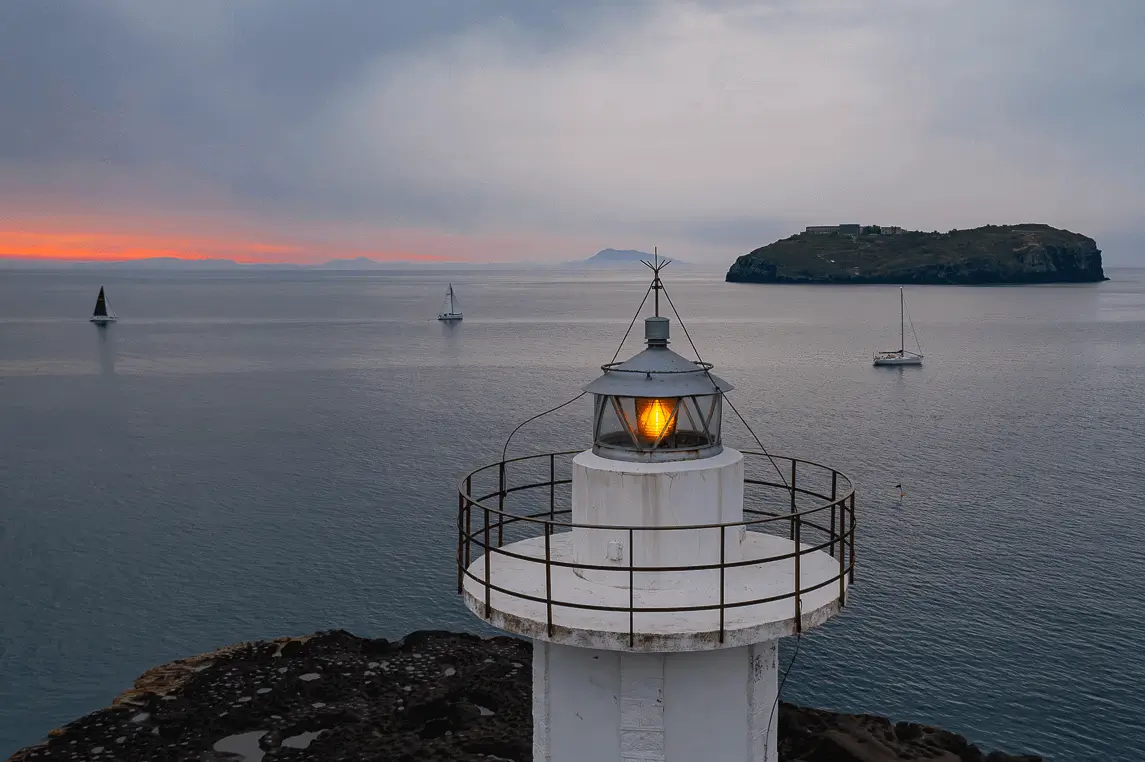 /_next/static/media/ventotene.0fdd9a27.webp